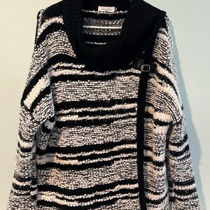 Calvin Klein Women’s Black And White Poncho, Size S/M